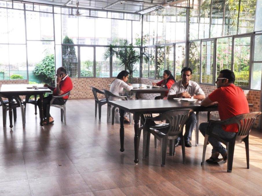 Fabhotel Rr Retreat Dehradun Esterno foto